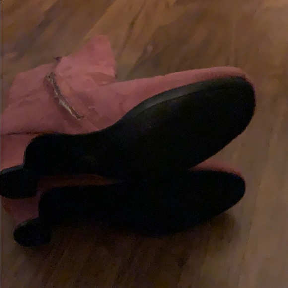 Pink Ruffle boots - Picture 6 of 7